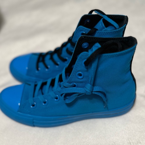 Music Is My Muse OPI Converse - Picture 1 of 6